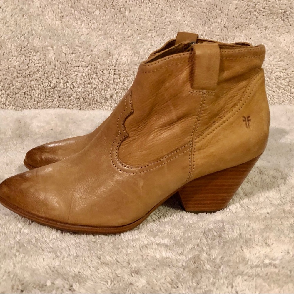 Frye Reina Tan Leather Ankle Boots - Ladies 9m
